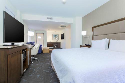 Hampton Inn By Hilton & Suites Dallas Downtown