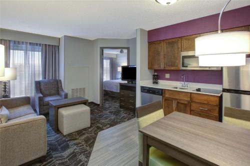 Homewood Suites By Hilton Dayton-South