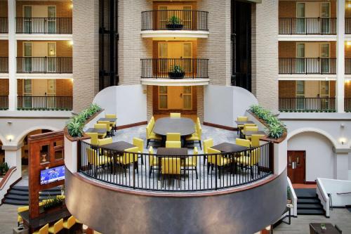 Embassy Suites Dallas - Park Central Area