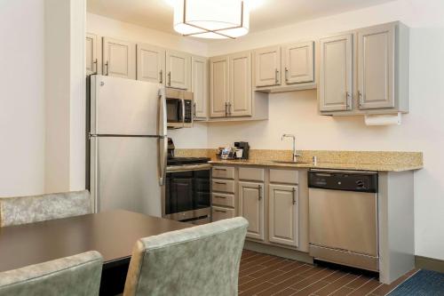 Hampton Inn & Suites Denver Tech Center - image 13