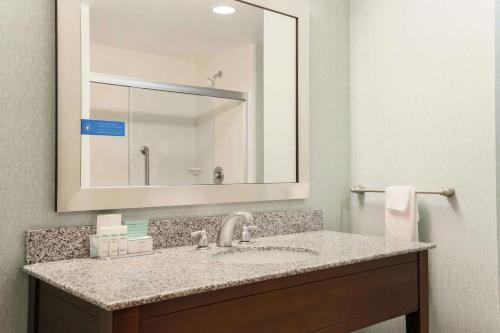 Hampton Inn By Hilton & Suites Wheeling - The Highlands