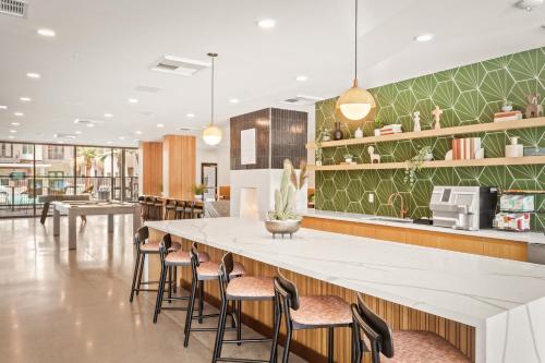 Mint House Phoenix - Midtown - 주방