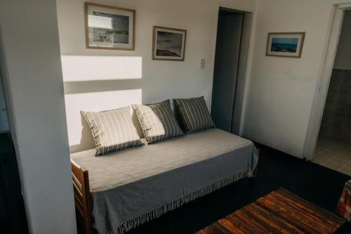 2 twin beds
