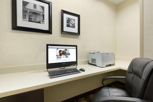 Hampton Inn Lubbock - image 12