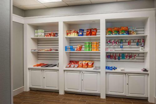 Homewood Suites by Hilton Southwind - Hacks Cross - image 6