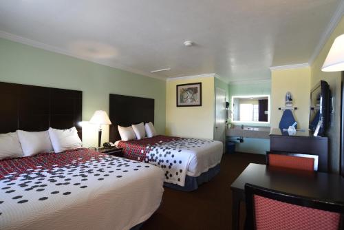 Queen Room