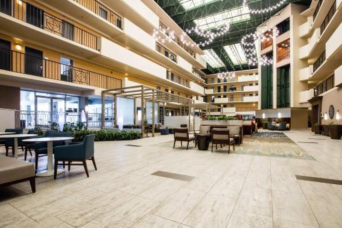 Embassy Suites By Hilton Hotel Memphis