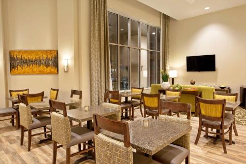Hampton Inn & Suites - Minneapolis/Downtown in Minneapolis, USA