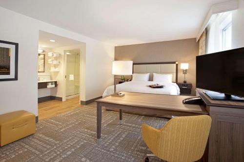 Hampton Inn By Hilton & Suites Minneapolis/Downtown