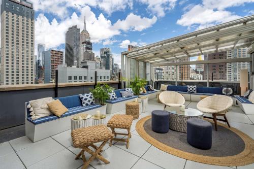 Bar/lounge, Hilton New York Fashion District near Tao Downtown