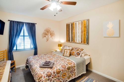 Coastal Retreat with Pool Access about 3 Miles to Beach! - image 8