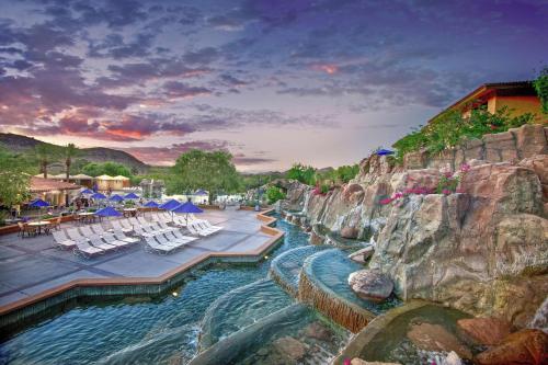 Hilton Tapatio Cliffs Resort