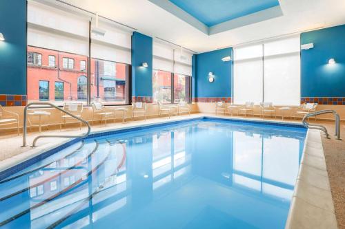 Hampton Inn & Suites Pittsburgh Downtown in Pittsburgh, USA