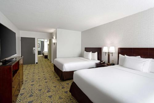 DoubleTree by Hilton Pittsburgh - Meadow Lands - image 13