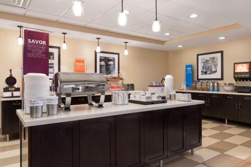 Hampton Inn & Suites San Bernardino