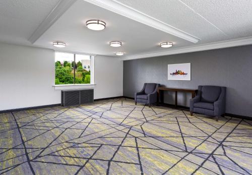 DoubleTree by Hilton Pittsburgh - Meadow Lands