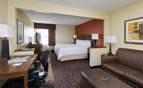 Hampton Inn San Angelo - image 10