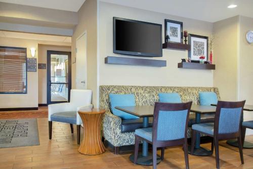 Hampton Inn By Hilton Merrillville