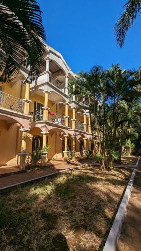 Exterior view, AR Sun Hotel in Diego Suarez