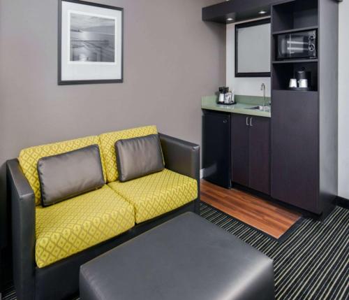 Hampton Inn & Suites San Francisco-Burlingame-Airport South