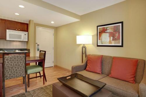 King Studio Suite - Non-Smoking image 2