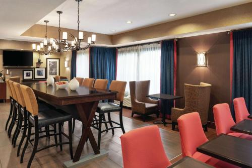 Hampton Inn Chicago-Tinley Park - image 9