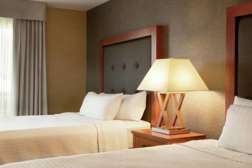2 bedrooms, 4 beds