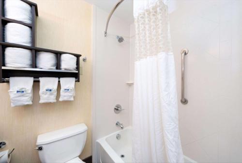 格伦伍德温泉汉普顿酒店 格伦伍德温泉汉普顿酒店