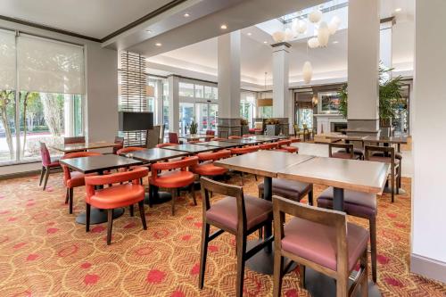 Hilton Garden Inn Houston/The Woodlands - image 9