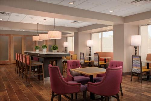 Hampton Inn Sherwood Portland - image 2