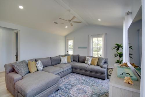 Sunny Gulfport Vacation Rental Walk to Beaches! in Gulfport, USA