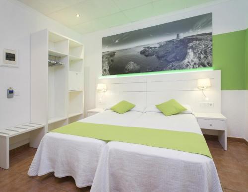 Hostal Adelino - image 11