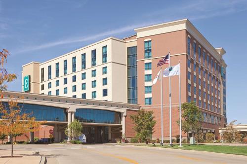 Embassy Suites East Peoria Hotel and Riverfront Conference Center