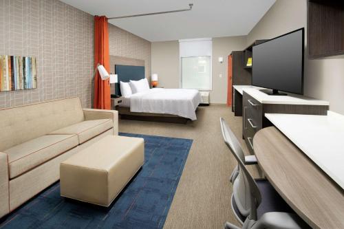 Home2 Suites By Hilton Charlottesville Downtown - image 2