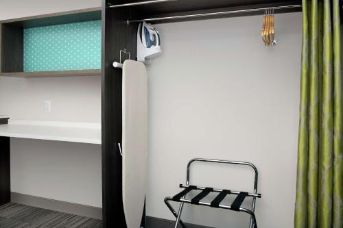 Home2 Suites By Hilton Phoenix Airport South - main image