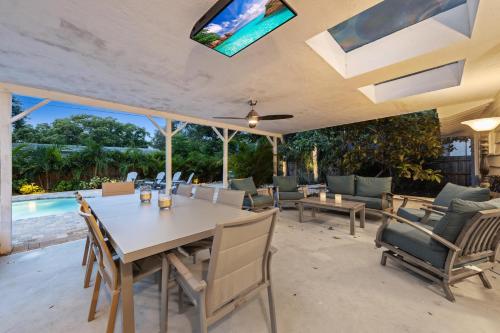 Ventana Rosa - 1905 in Arlington Park