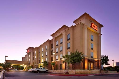 Hampton Inn and Suites San Antonio Airport - Hotel - San Antonio