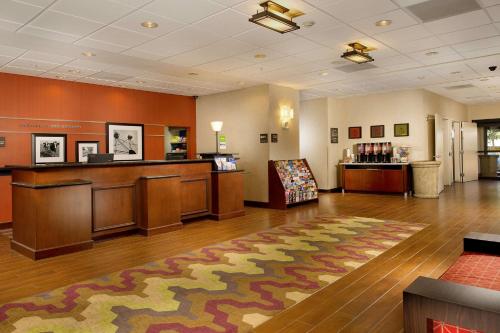 Hampton Inn and Suites San Antonio Airport