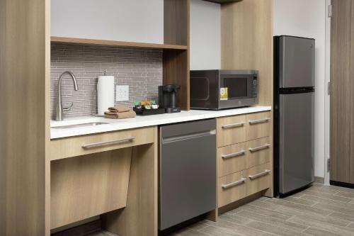 Home2 Suites By Hilton Asheville Biltmore Village - image 6