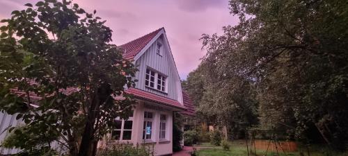 jetzt Zugvögel Spektakel genießen, 2 klimatisierte Schlafzimmer, Luxus, Waldbaden