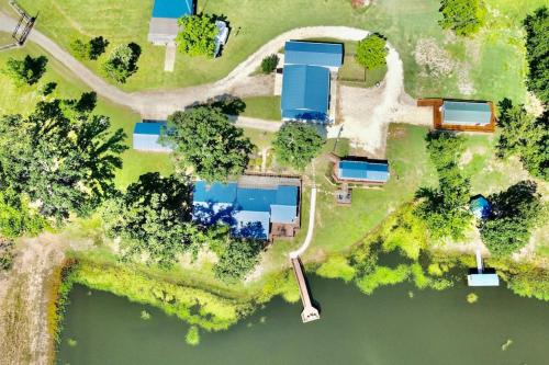 A környék, Small Home near Lake Fork with Stocked Pond in Emory (TX)
