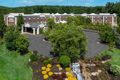 Hampton Inn and Suites Hartford/Farmington - image 2