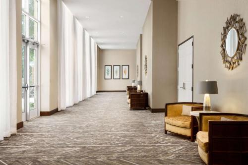 Hilton Garden Inn Charlotte Southpark - image 8