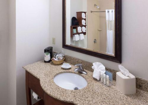 Hampton Inn By Hilton & Suites Colorado Springs/I-25 South