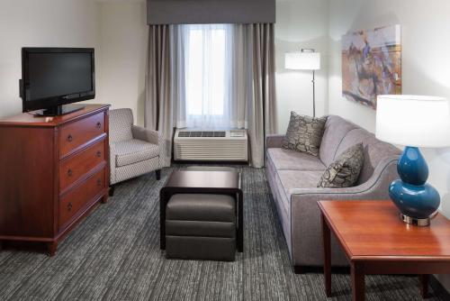 Homewood Suites Denton - image 3