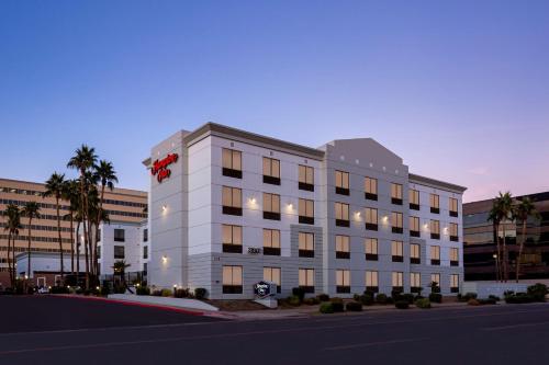 Hampton Inn By Hilton Phoenix-Biltmore