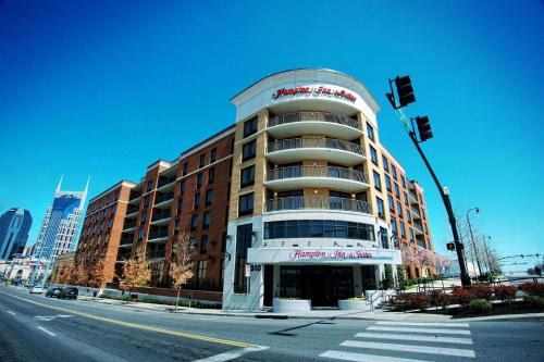 Hampton Inn & Suites Nashville Downtown - image 12