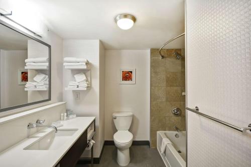 Hampton Inn & Suites Columbus-Easton Area