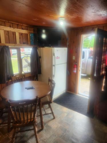 cabin 2 in Manistique, USA