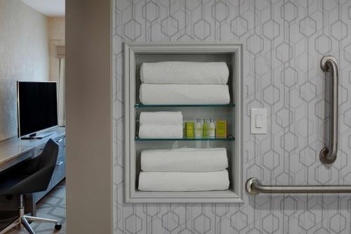 DoubleTree by Hilton Bloomfield Hills Detroit - image 7